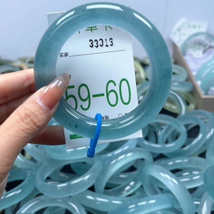 石英岩玉手镯未镶嵌