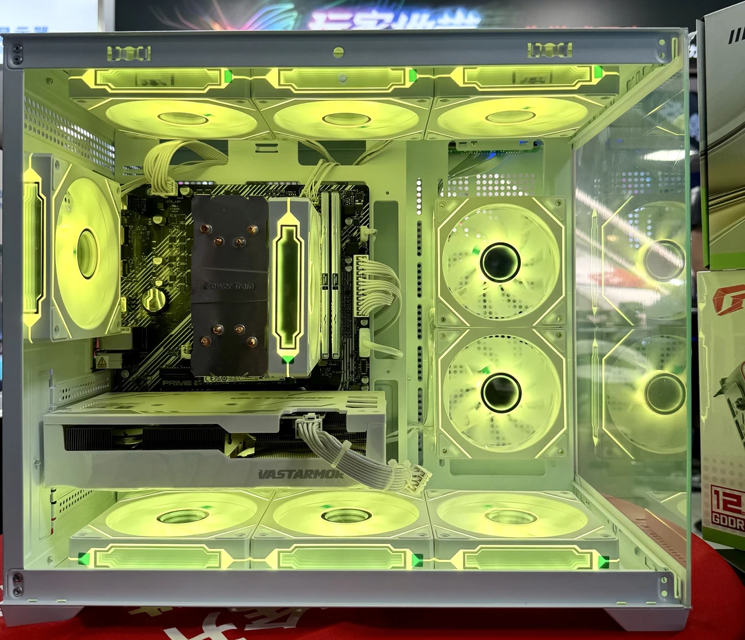 长沙装机白色海景房AMDR55600+7650GRE32G1TB神光主机台式组装