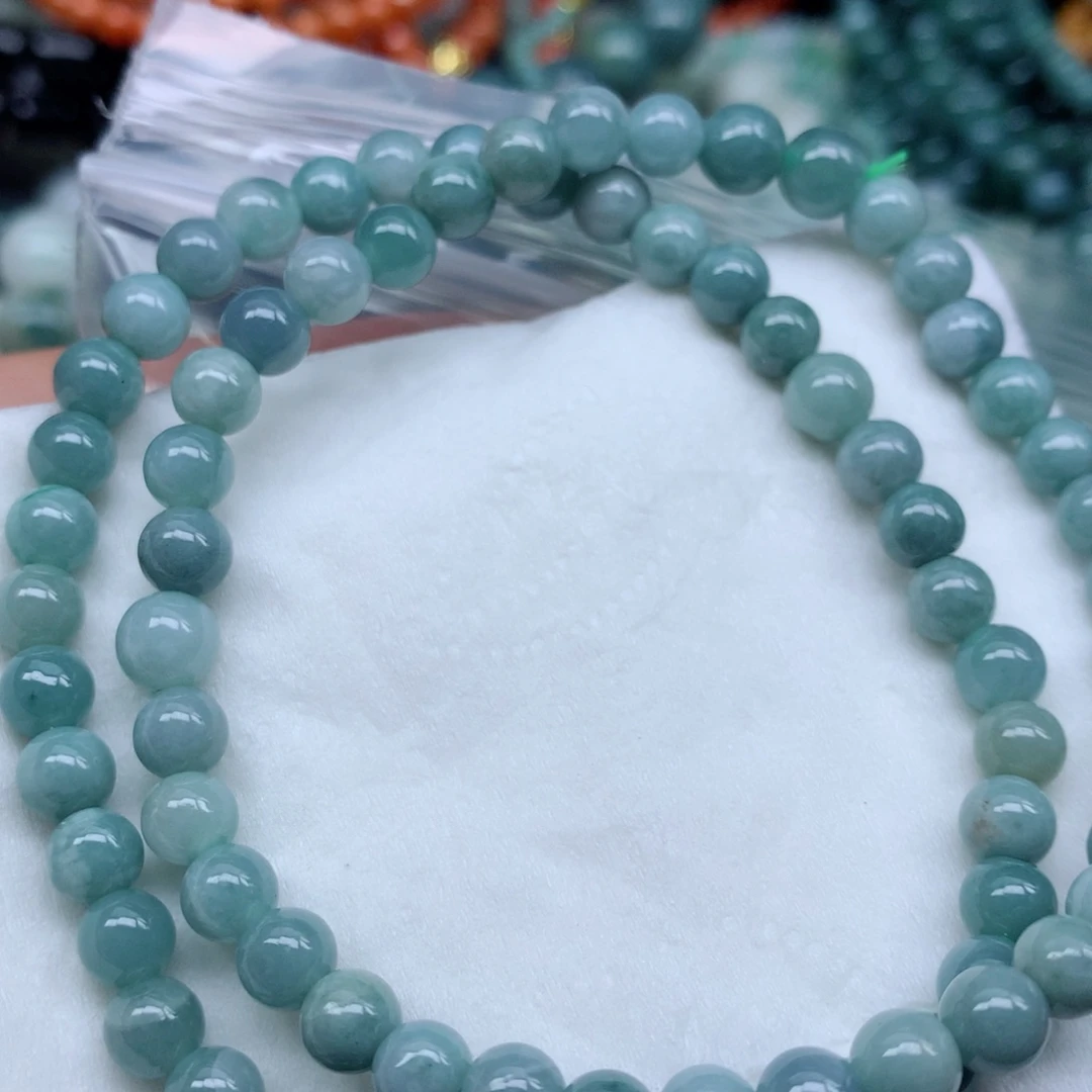 翡翠颈饰未镶嵌手串