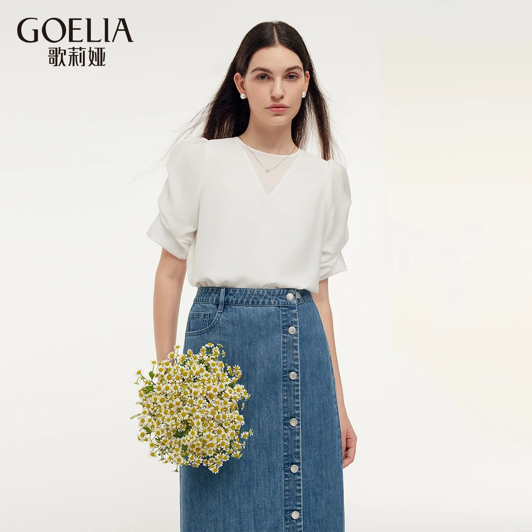 歌莉娅 夏季新品二醋酸泡泡袖梭织衫  1E3R3C110