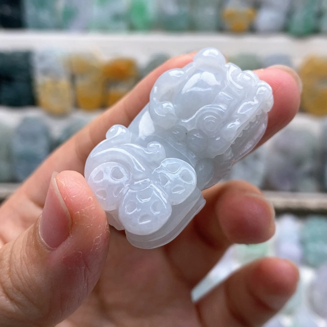 翡翠未镶嵌吊坠(赠链)