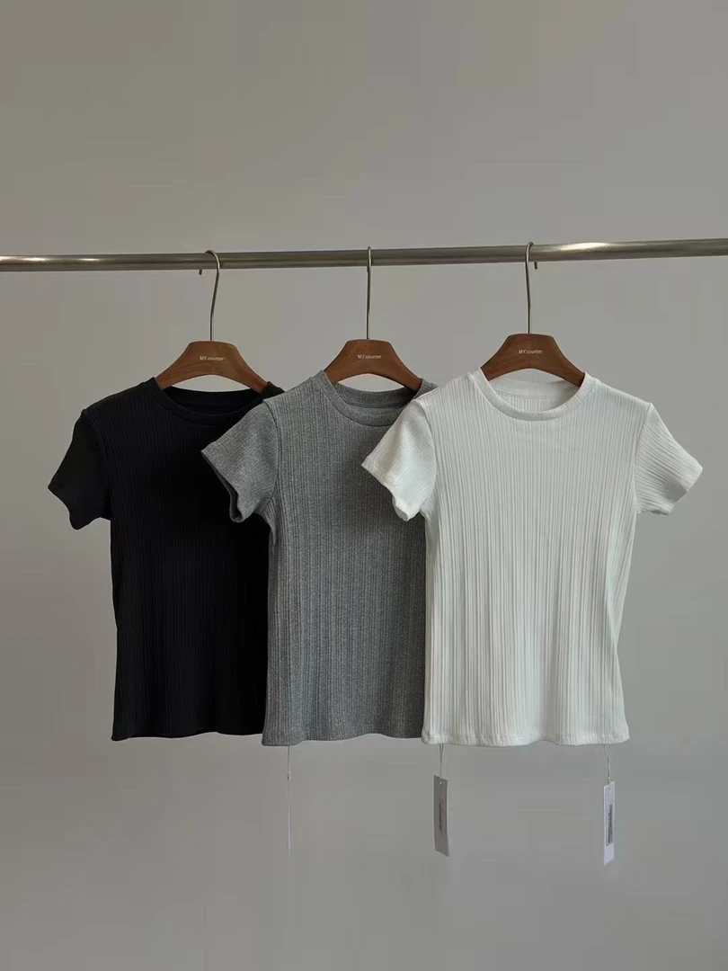 25-525款  弹力肌理圆领短袖