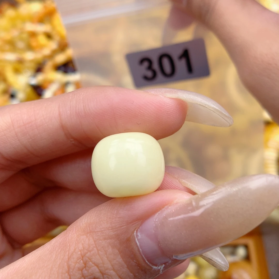 琥珀未镶嵌珠宝奇石14.7