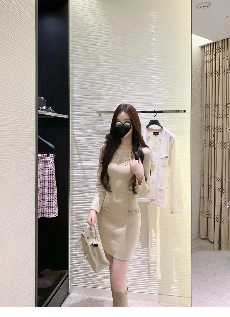 璀璨珠贝 精致高级水滴镂空连衣裙女早秋温柔修身收腰显瘦包臀裙