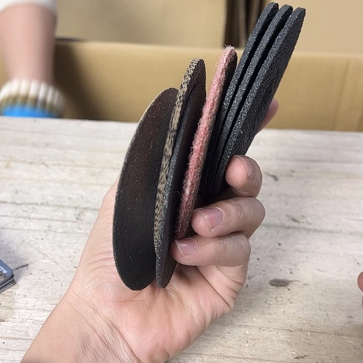 吉***通你在干嘛呢我在洗衣服