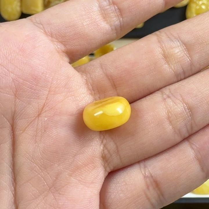 未镶嵌蜜蜡珠宝奇石?*