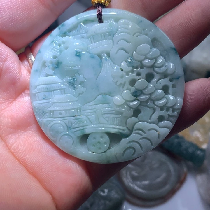 翡翠未镶嵌颈饰保真天然A货翡翠