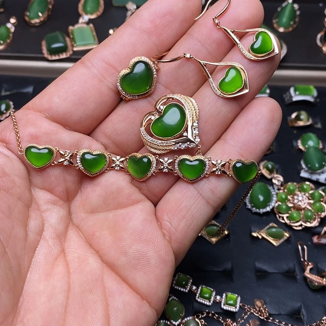 和田玉（碧玉）套装18K金镶嵌九****爷