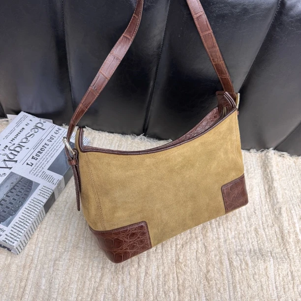 95新 LOEWE/罗意威 觅时/麂皮鳄压纹单肩包/118318