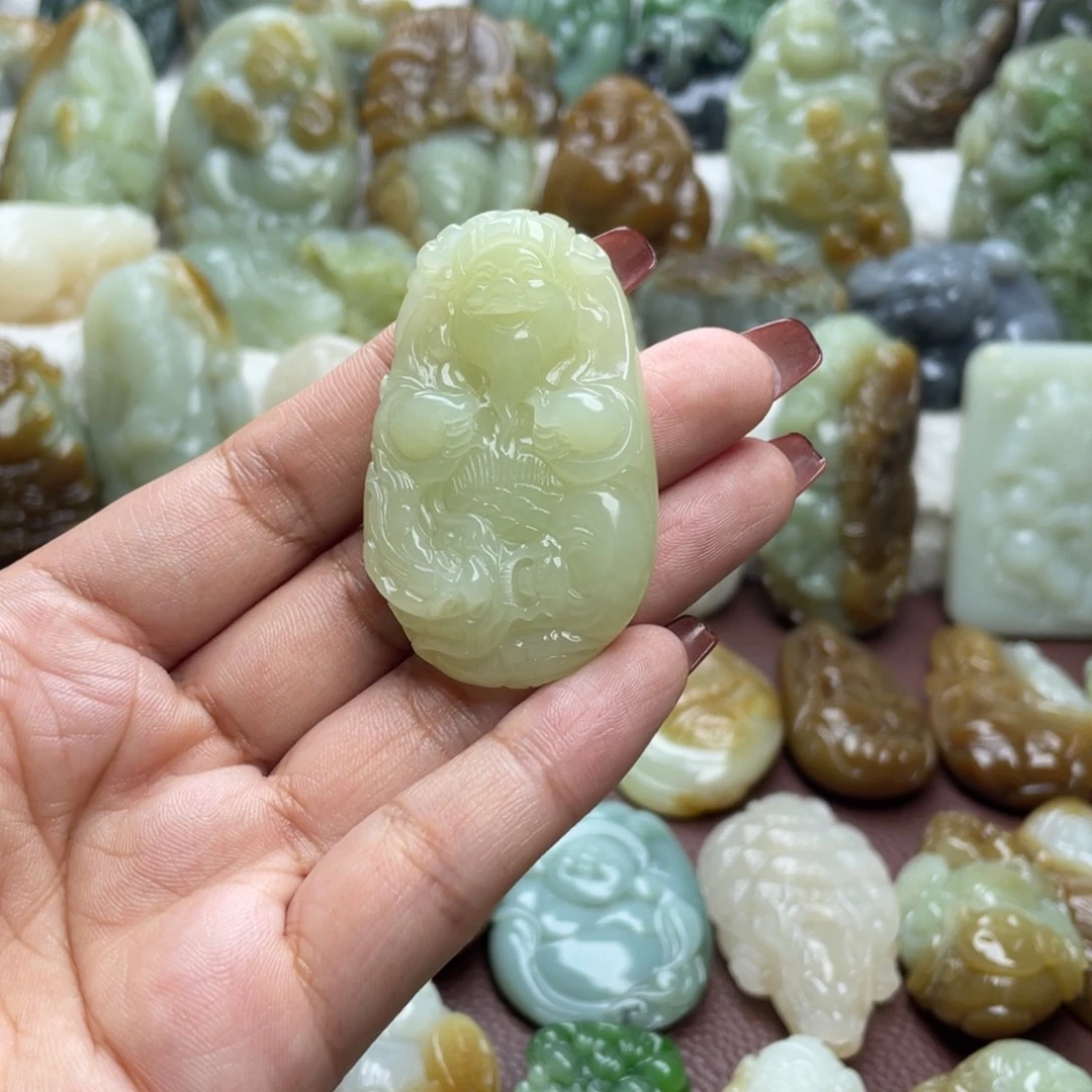 和田玉未镶嵌颈饰