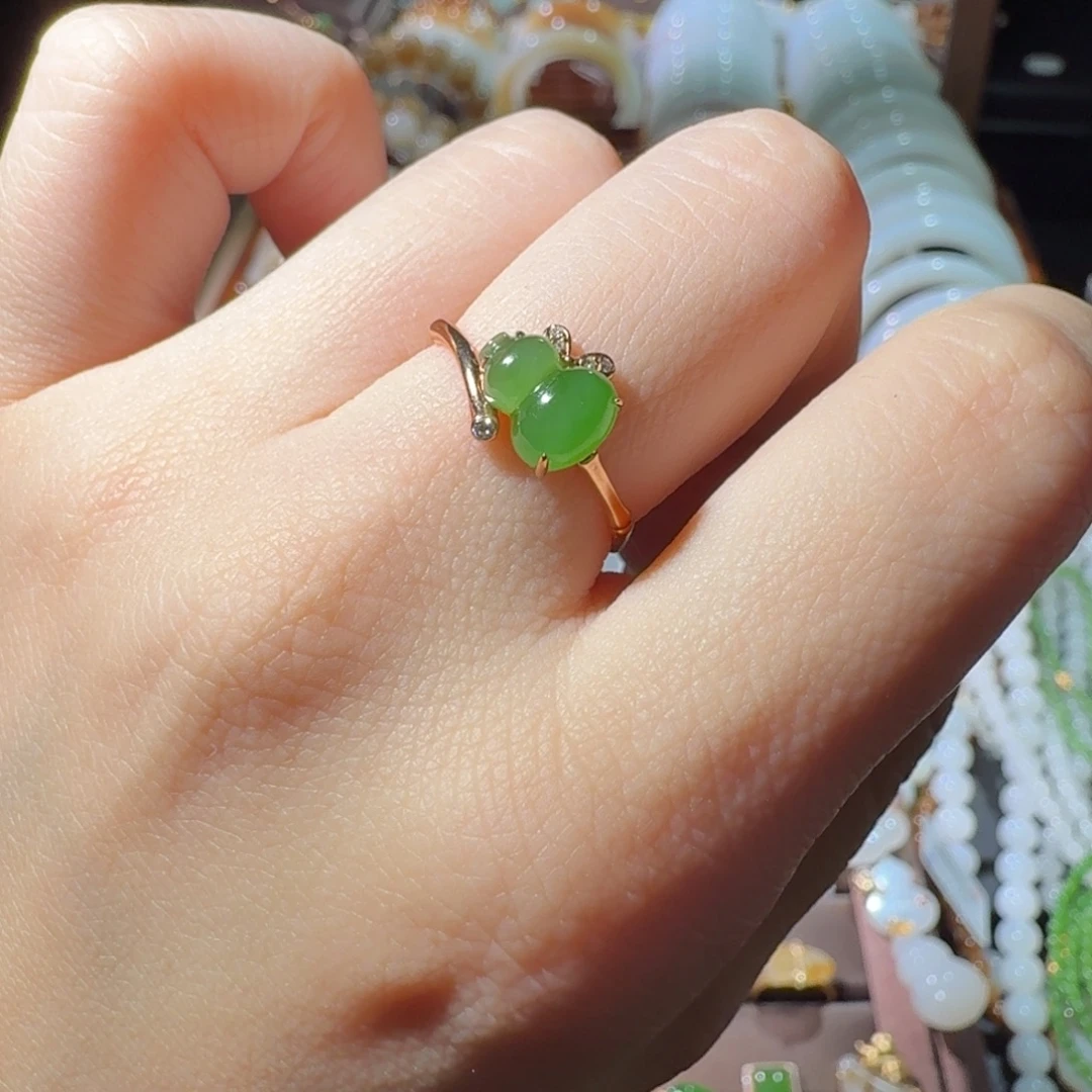 和田玉18K金镶嵌戒指