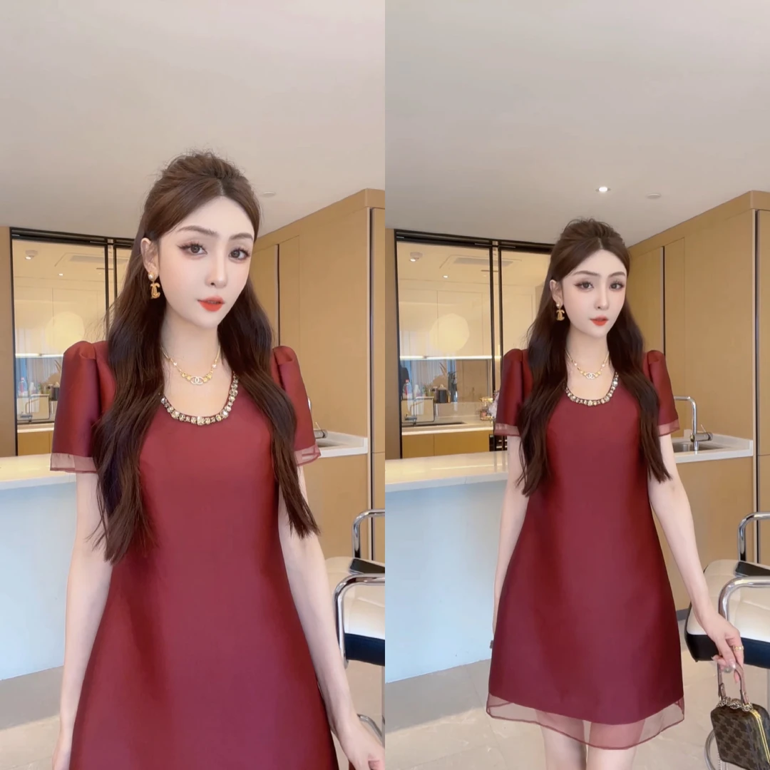 M9A86119 气质显示桑蚕丝减龄显瘦夏季高奢连衣裙