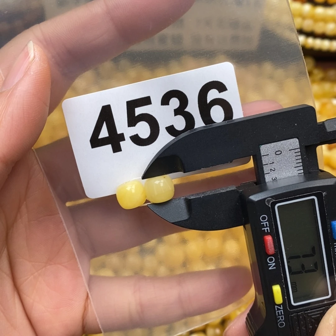 蜜蜡珠宝奇石未镶嵌