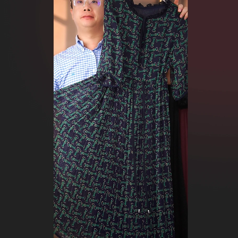 C50 绿色 宽松连衣裙女装连衣裙显瘦高级长款