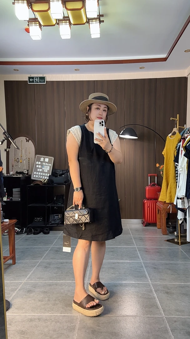 大码亚麻纯色黑色H型裙夏季圆领无袖拼接连衣裙飞飞袖套头