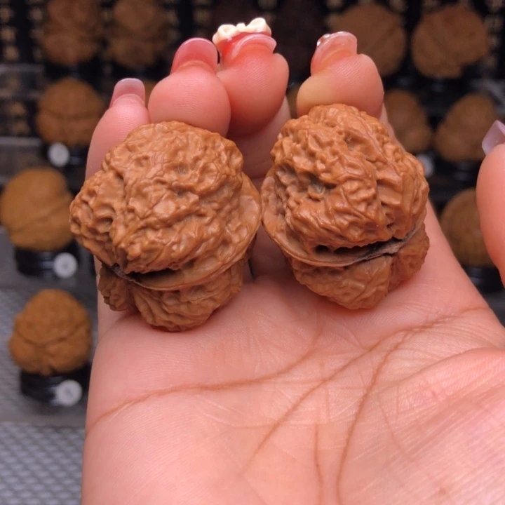 橄榄核吊坠46小帝王