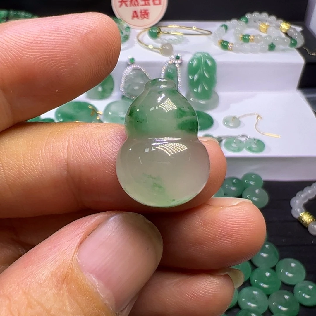 石英质玉（非洲翠）非洲翠未镶嵌