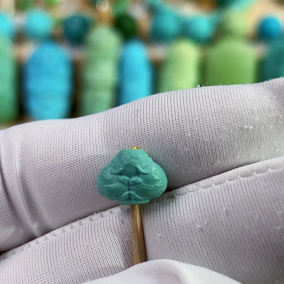 未镶嵌绿松石珠宝奇石