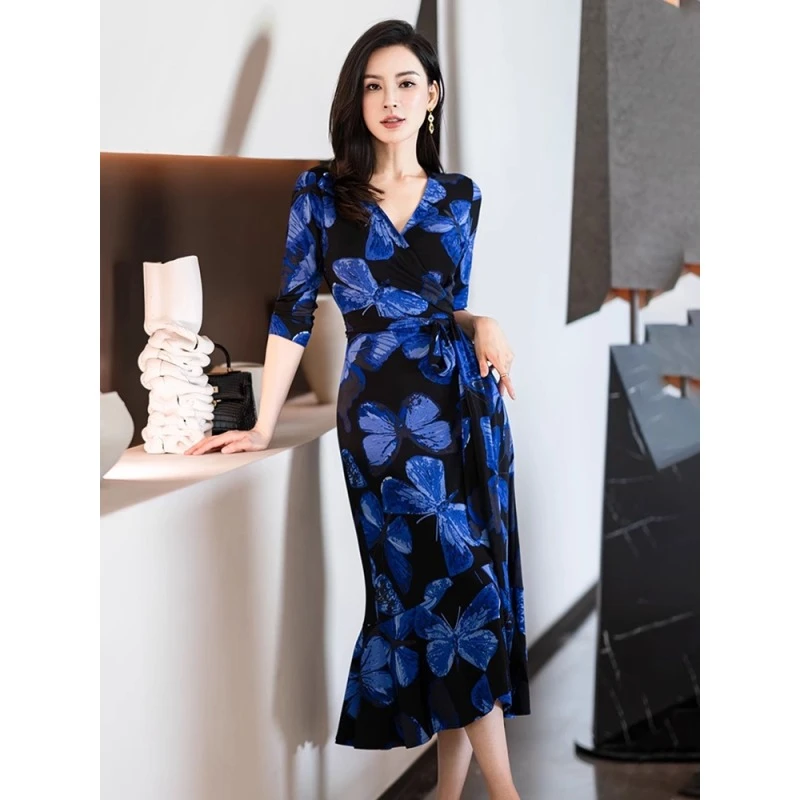 夏季新款法式气质蓝闪蝶连衣裙显瘦V领开叉鱼尾裙一片式裹身裙女