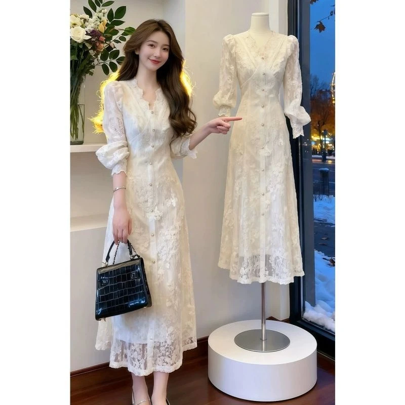 法式高级感杏色v领蕾丝长袖连衣裙气质收腰温柔风长裙子2025冬季