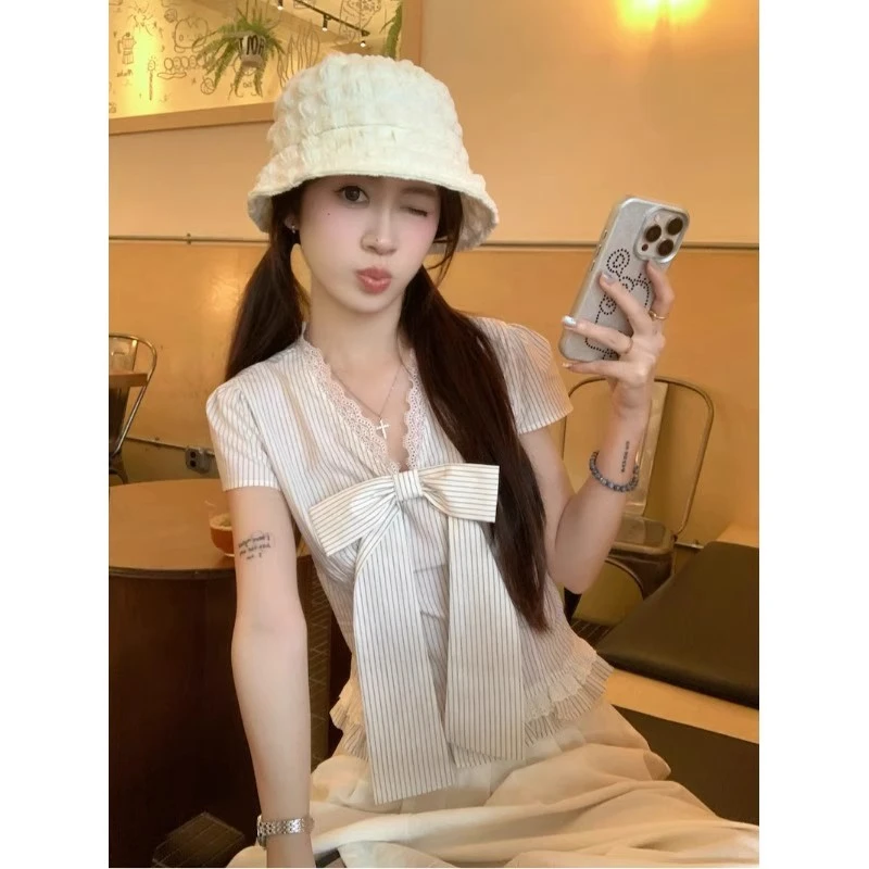 法式气质设计感蕾丝花边蝴蝶结条纹衬衣女装夏季小众别致衬衫上衣