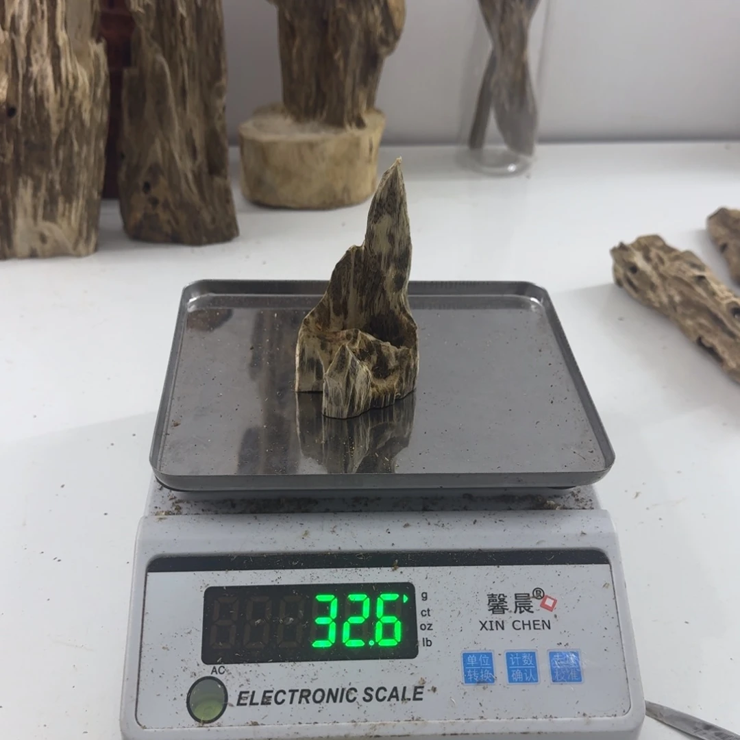 星***灯沉香沉香碎屑绿绮楠沉香32.6克