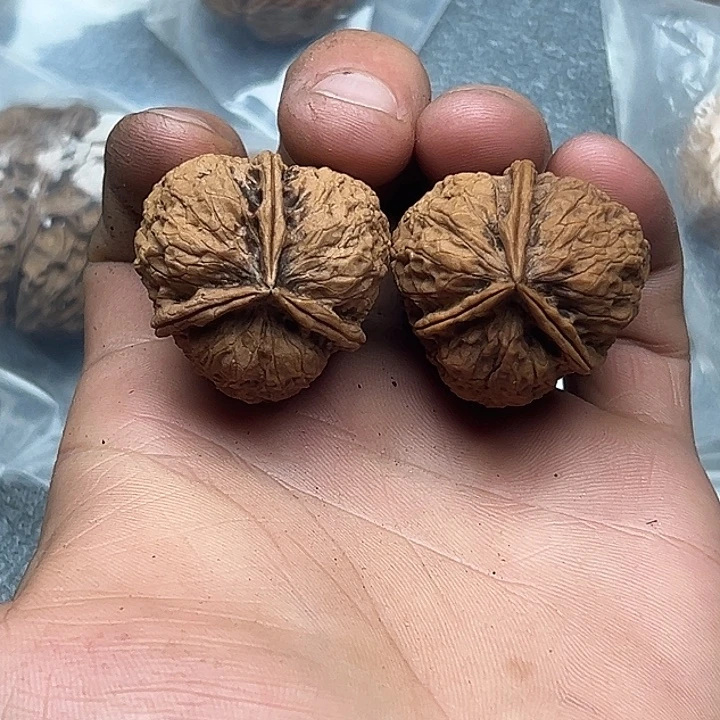 文玩核桃把件35号高三楞