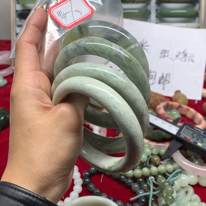 未镶嵌蛇纹石玉手镯筱8