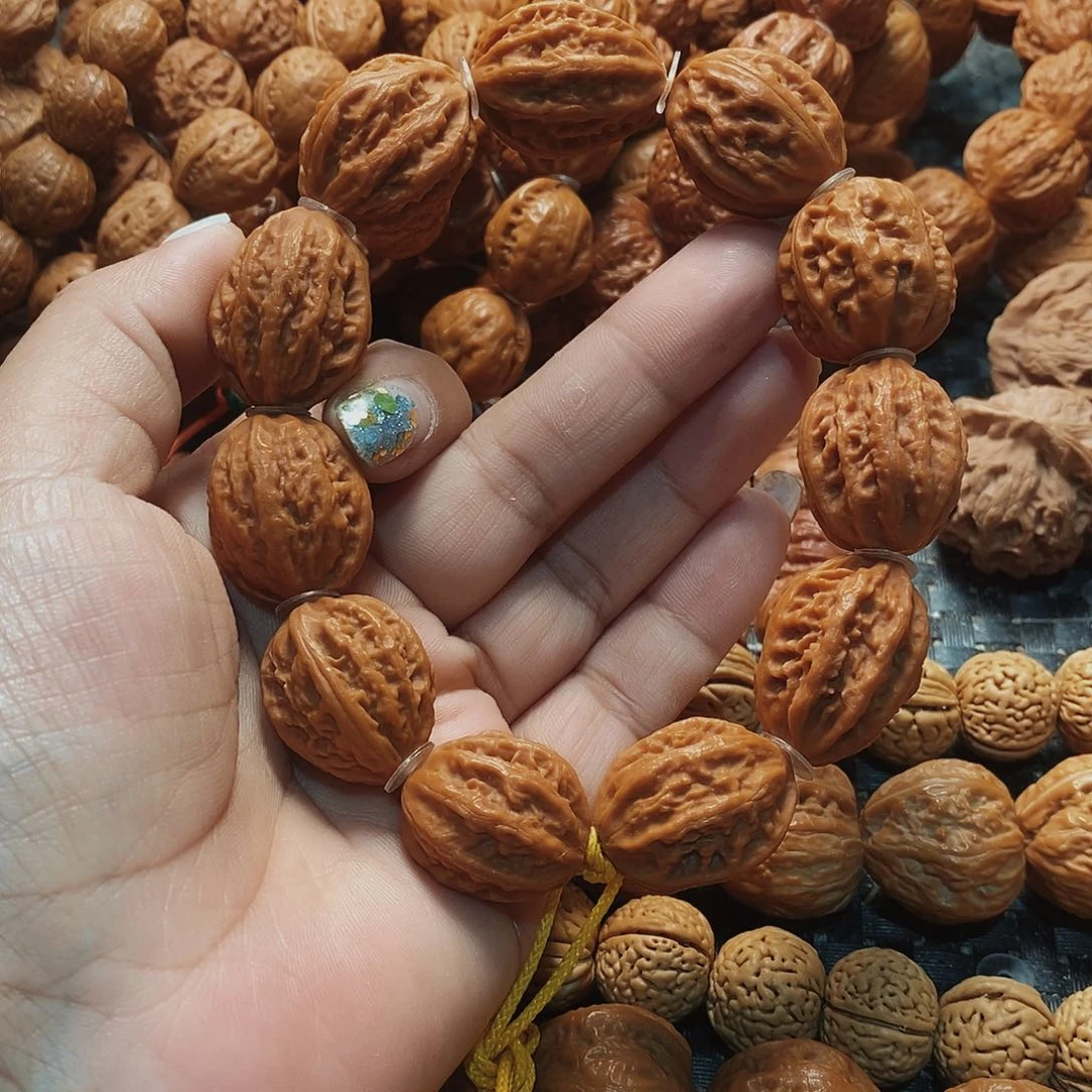 文玩核桃吊坠八棱