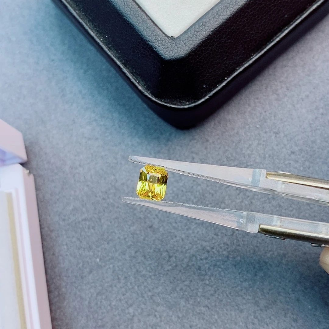 裸石彩色蓝宝石1.09ct 金丝雀