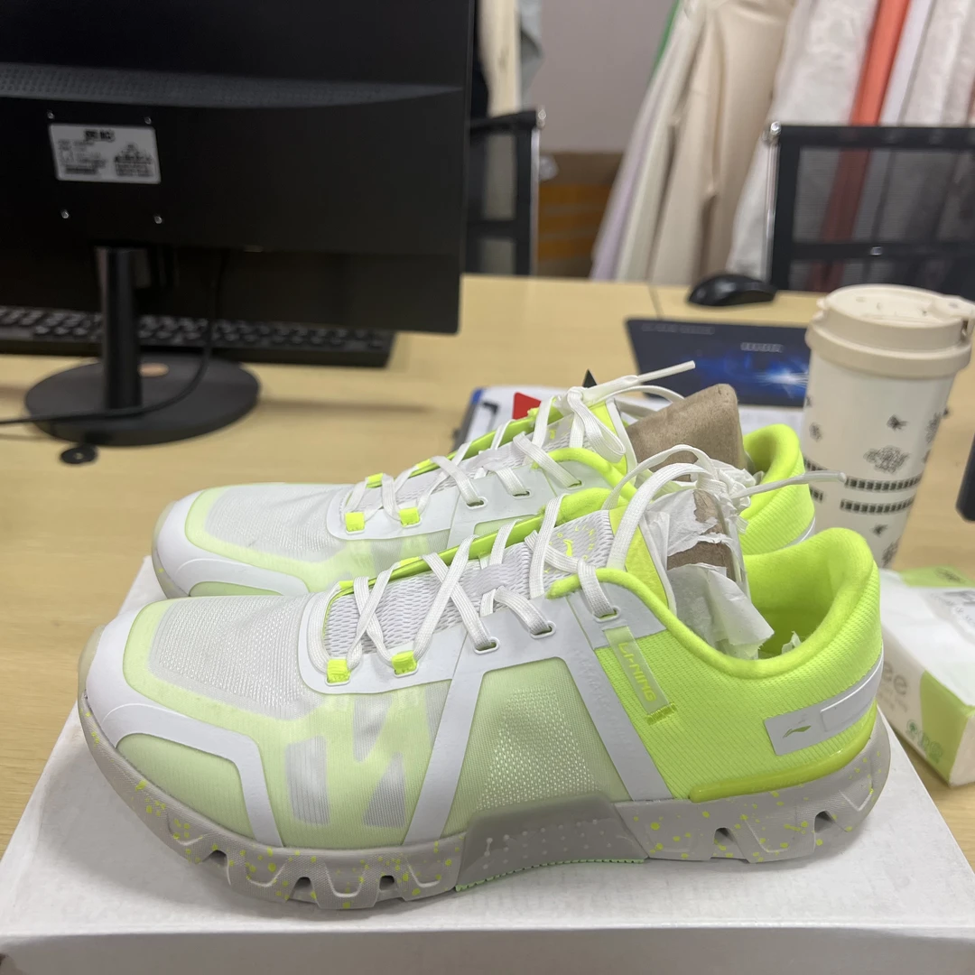 《B品以直播展示为准》鞋面脏(X877)李宁女子运动鞋AFVT004-14