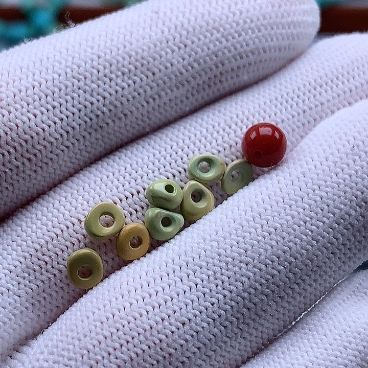 南红玛瑙未镶嵌珠宝奇石