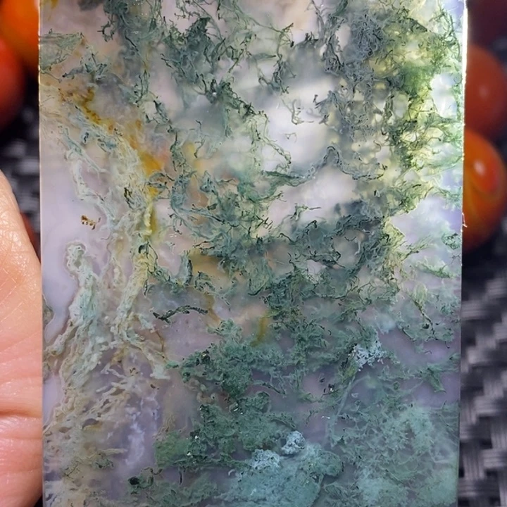 玛瑙/玉髓颈饰未镶嵌囚*