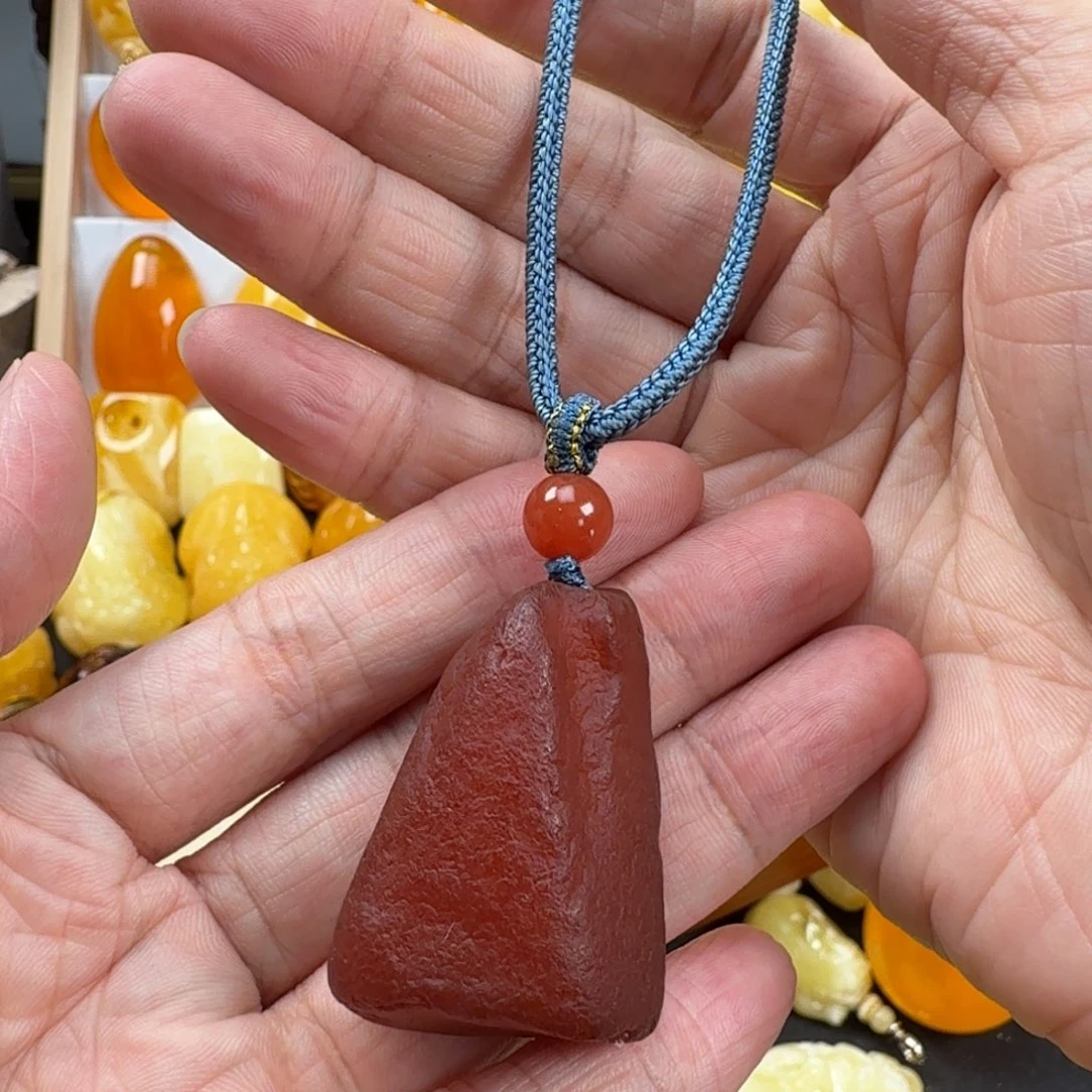 蜜蜡未镶嵌颈饰蜜蜡