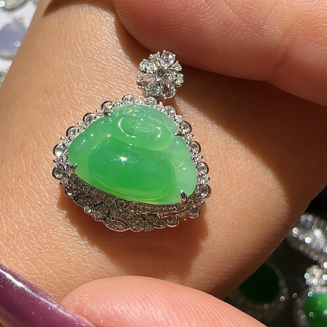 【闪购商品】颈饰18K金镶嵌翡翠天然