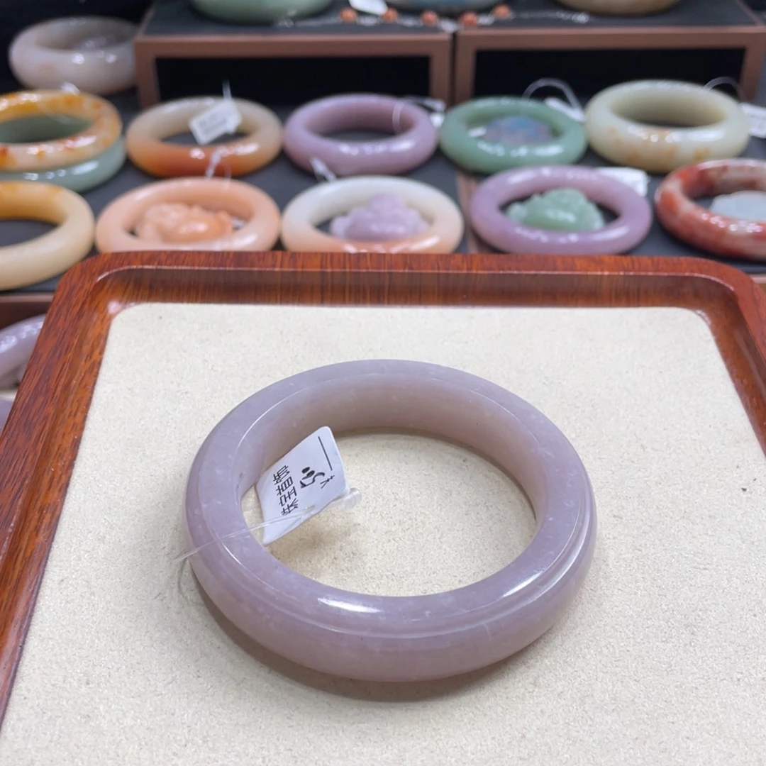 石英质玉手镯未镶嵌