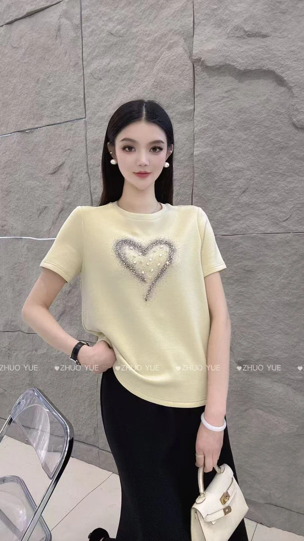 爱心烫钻圆领短袖T恤简约设计感百搭女士上衣