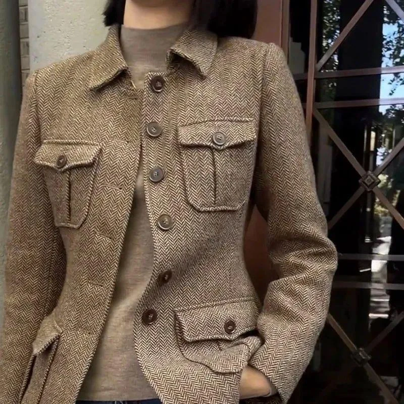 高级感毛呢工装风短西装外套女2025新款超好看休闲覆古老钱风上衣