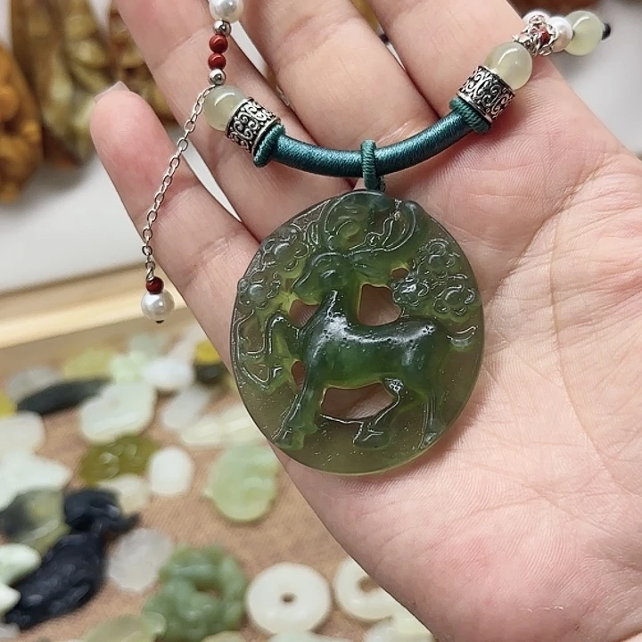 岫玉合金颈饰一路有你