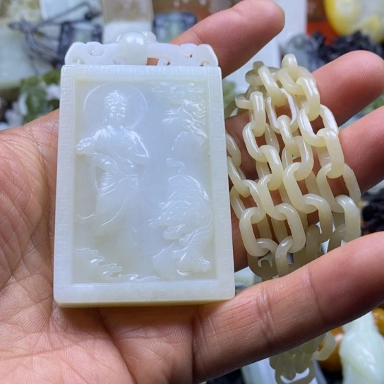 颈饰未镶嵌和田玉