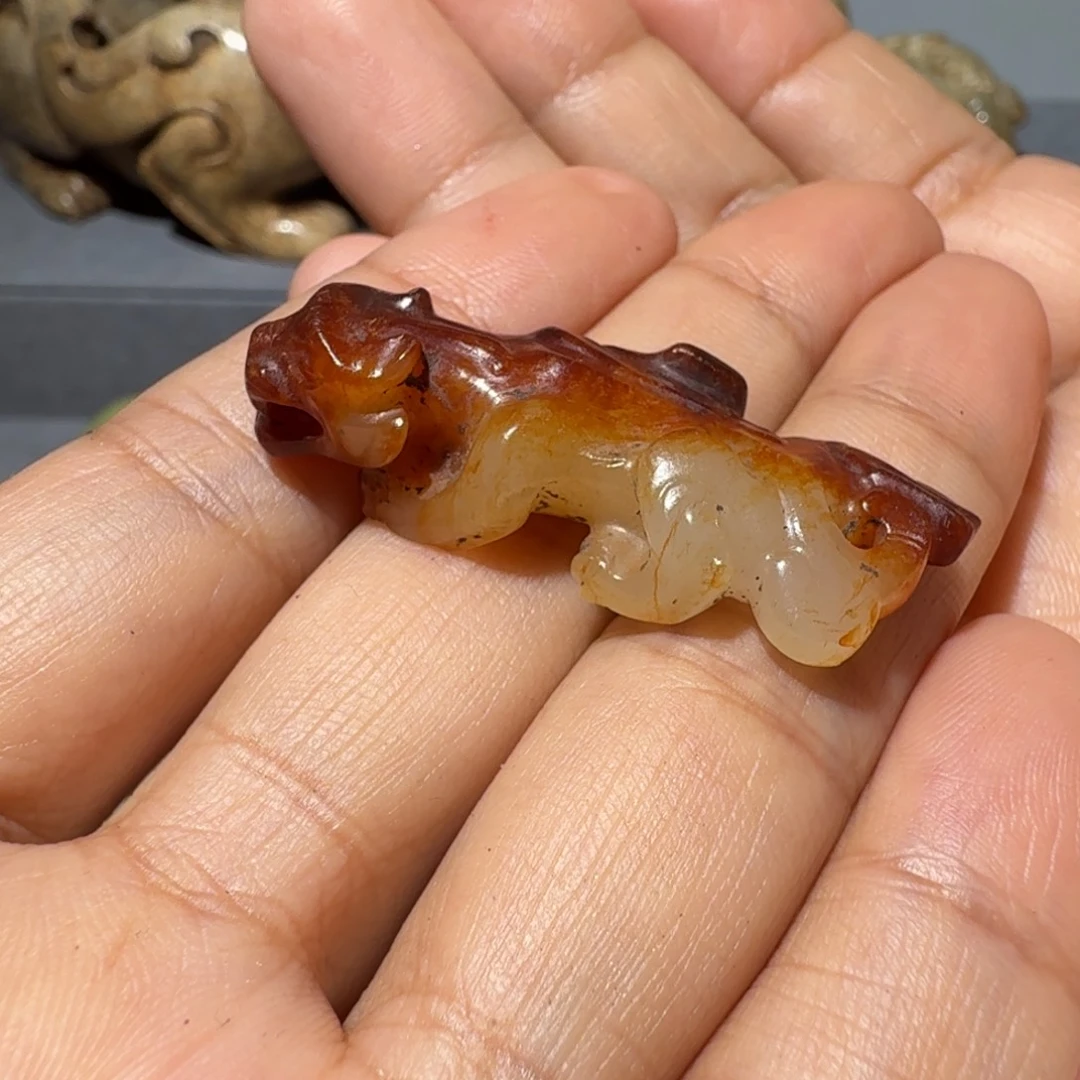 低***g和田玉未镶嵌挂件