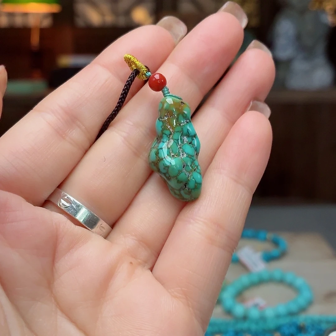 未镶嵌绿松石珠宝奇石