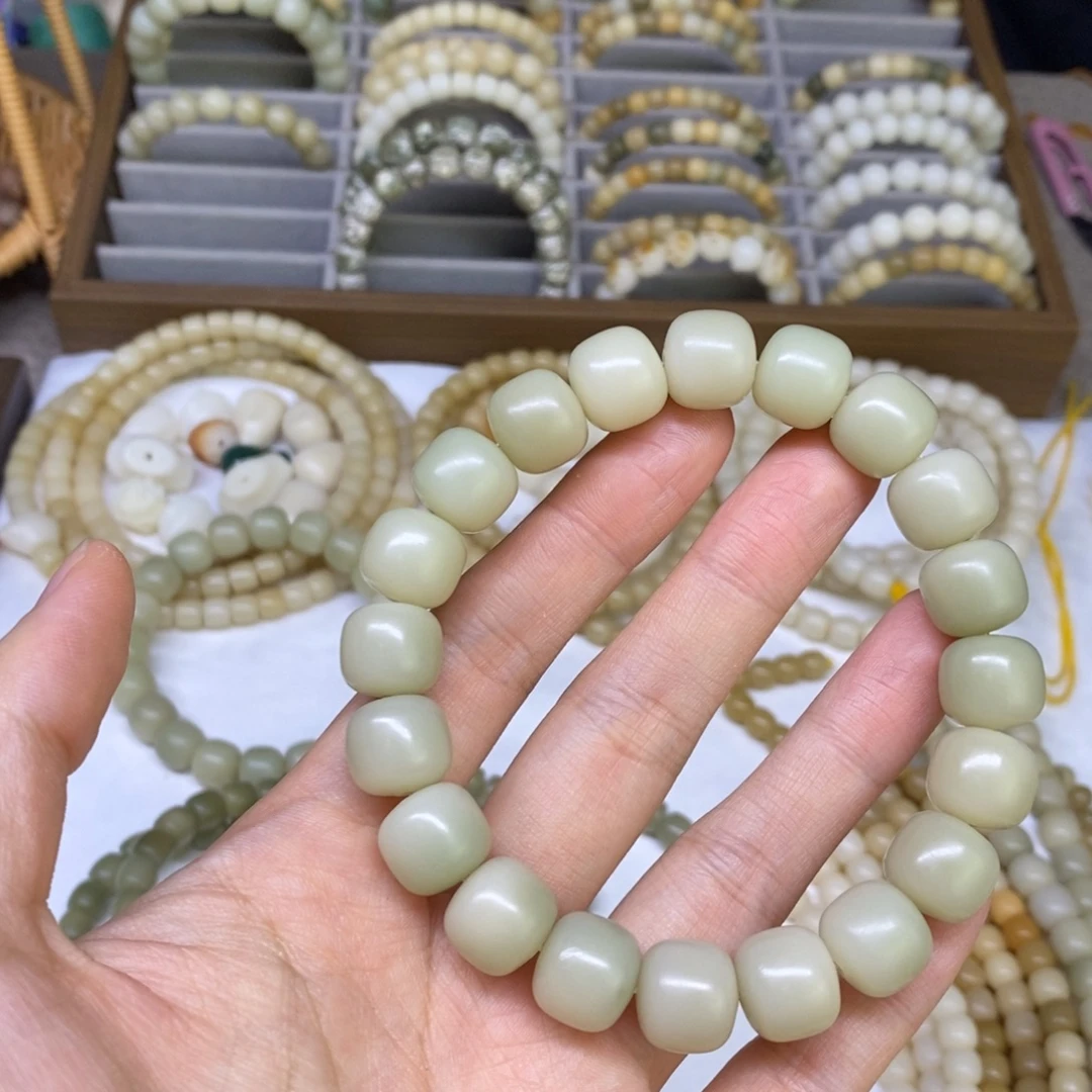 花***界吊坠菩提根/象牙果花花