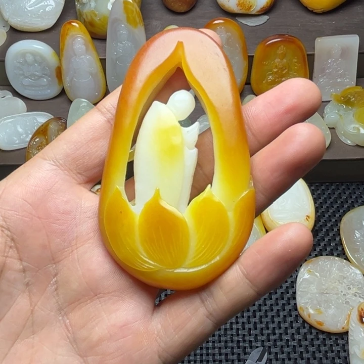 颈饰未镶嵌和田玉