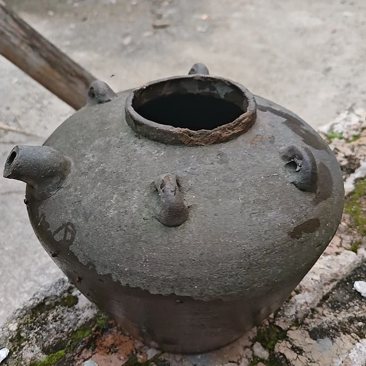 L***者泥塑明玉家的老工艺品