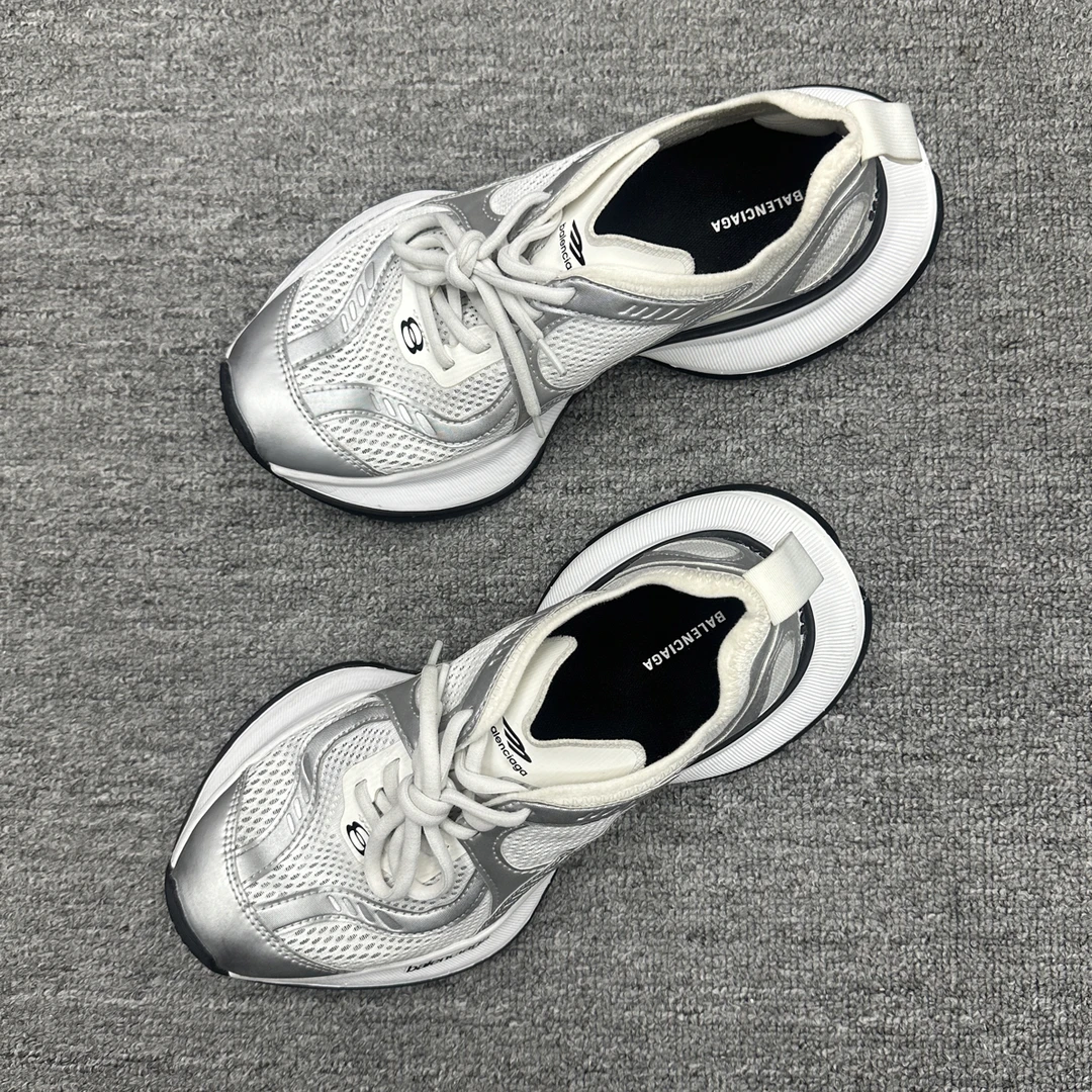99新 Balenciaga/巴黎世家 37 巴黎世家circuit 白银色运动鞋