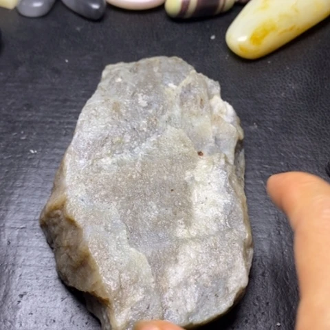 和田玉足铂镶嵌珠宝奇石