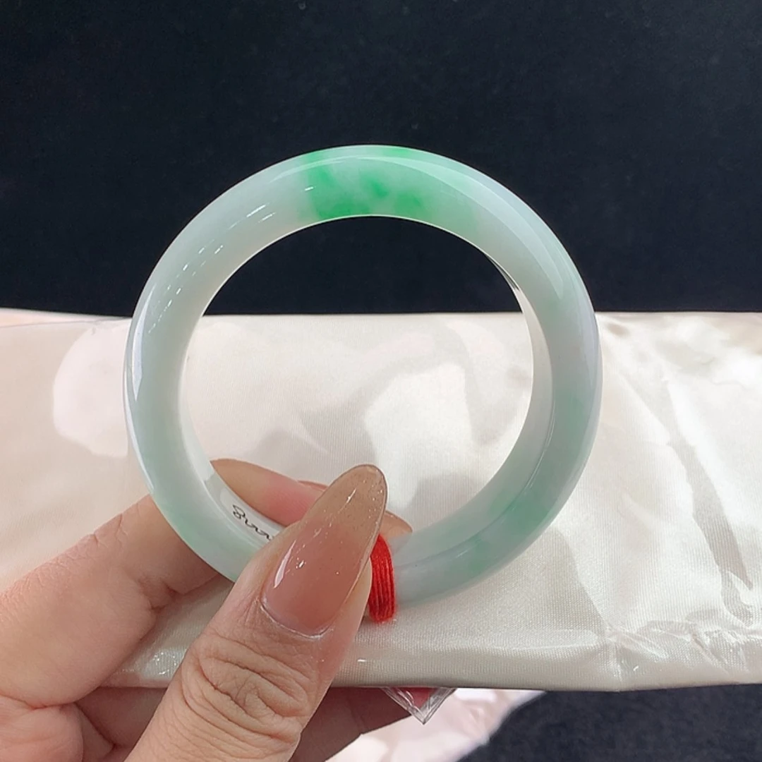 【闪购商品】未镶嵌手镯翡翠正56