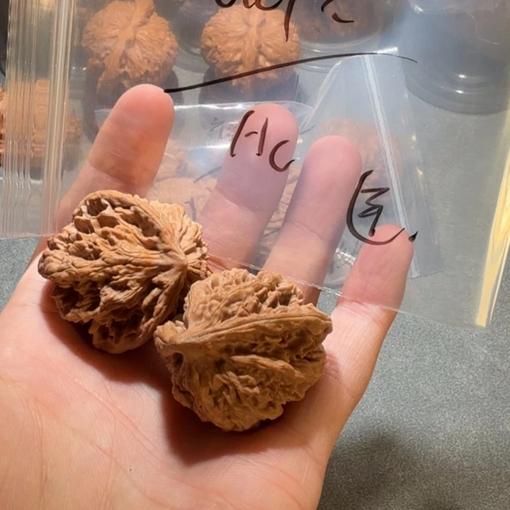 文玩核桃吊坠核桃