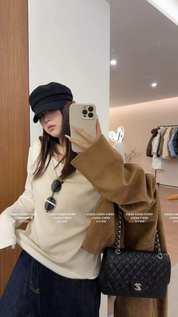 【吃不饱饱】大码 设计感休闲风简约假两件T恤秋冬内搭066